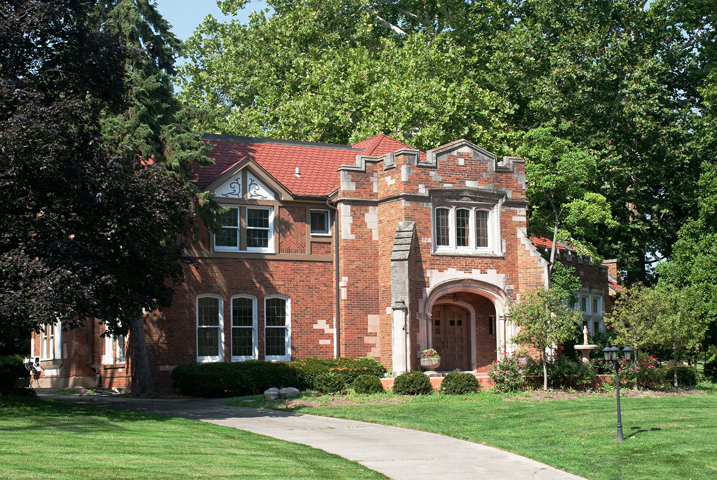12 Luxury Historic House for Rent