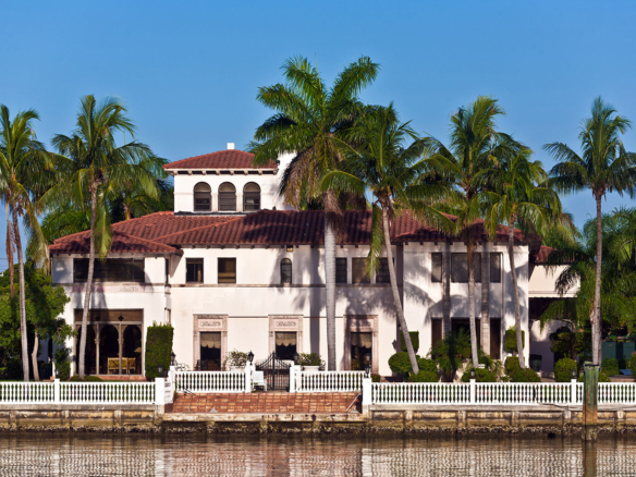 Renovated Villa Water Front